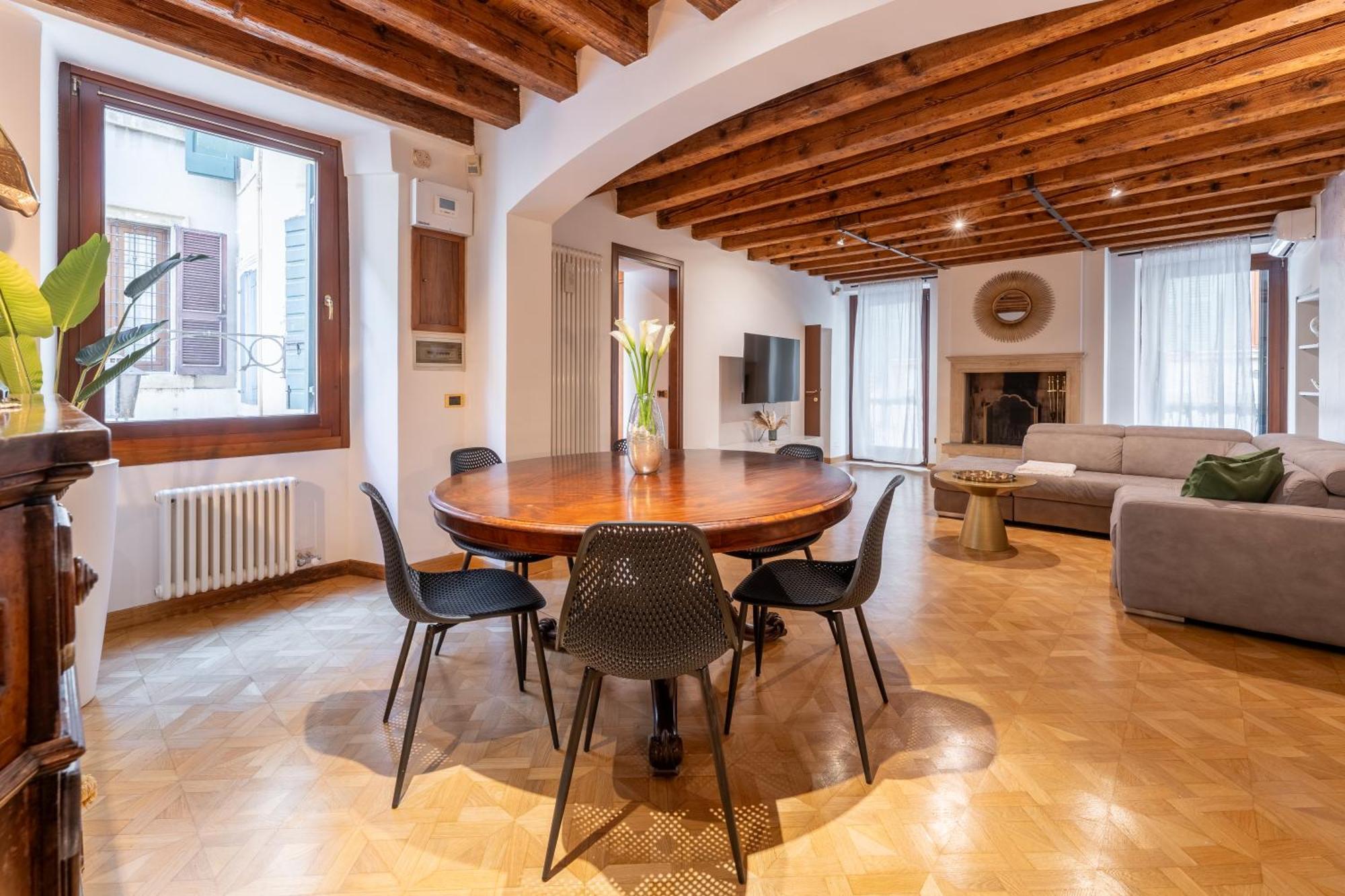 Sgarzerie Luxury Flat 2 Rooms 120Mq Verona Ngoại thất bức ảnh